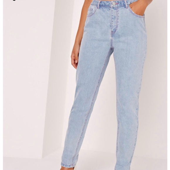 Missguided Denim - MISSGUIDED high rise mom jean with pink stitch